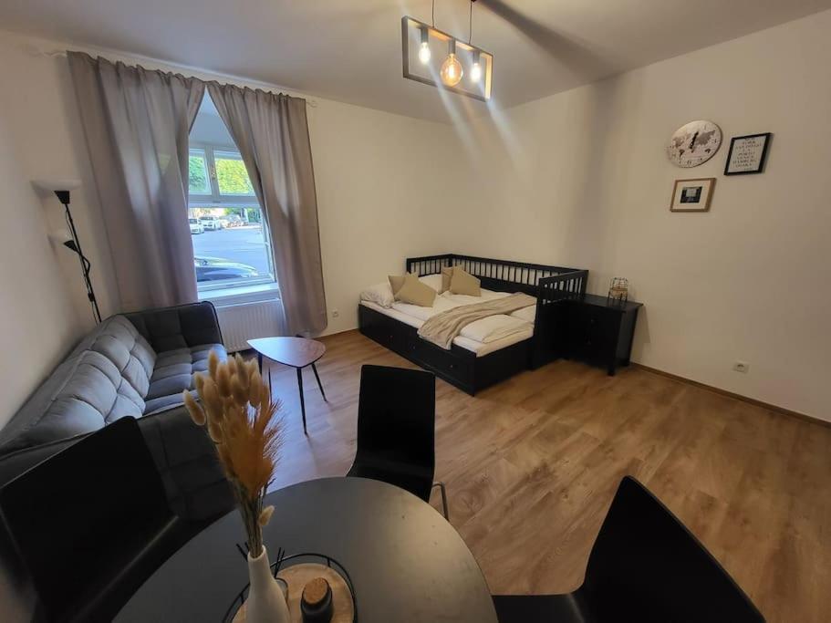 Exklusive Gartenwohnung Viena Exterior foto